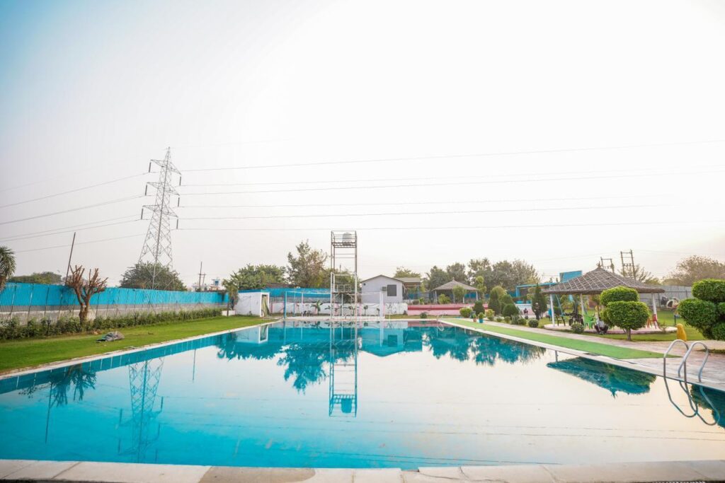 Pool 1